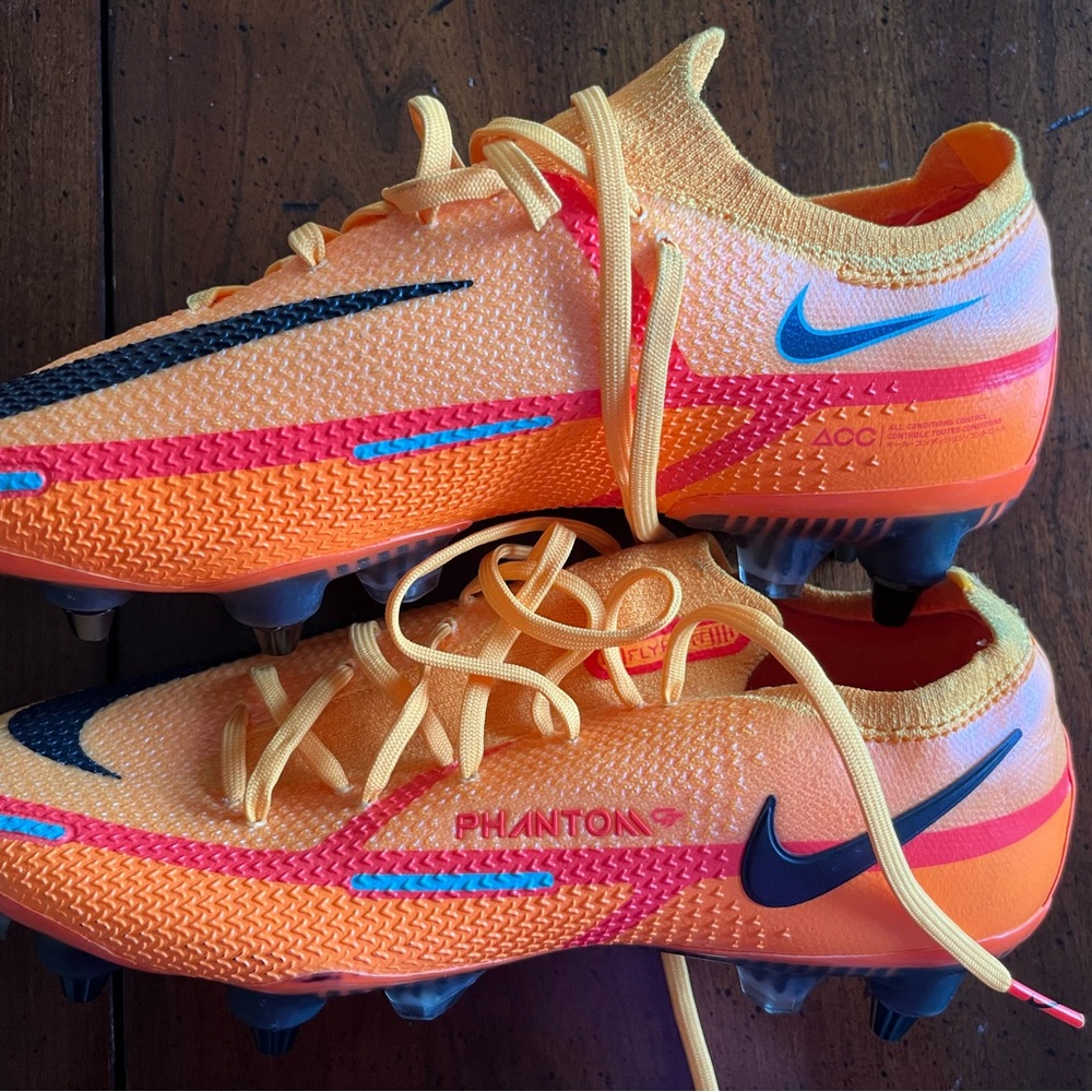 Nike Phantom GT2 Dynamic Fit Elite FG Women’s 6.5 w metal spikes